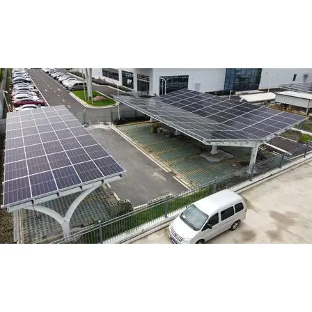 Ryg-til-ryg tilsluttet solcellecarport